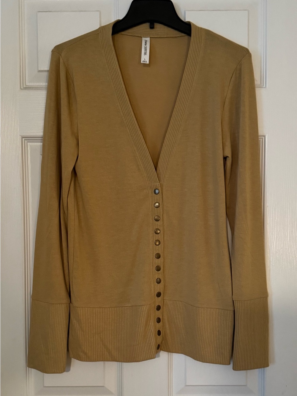 NWOT Camel V-Neck Snap Closure Cardigan